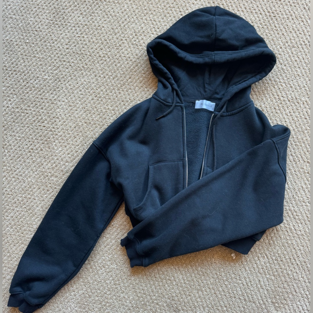 Cropped Black Hoodie